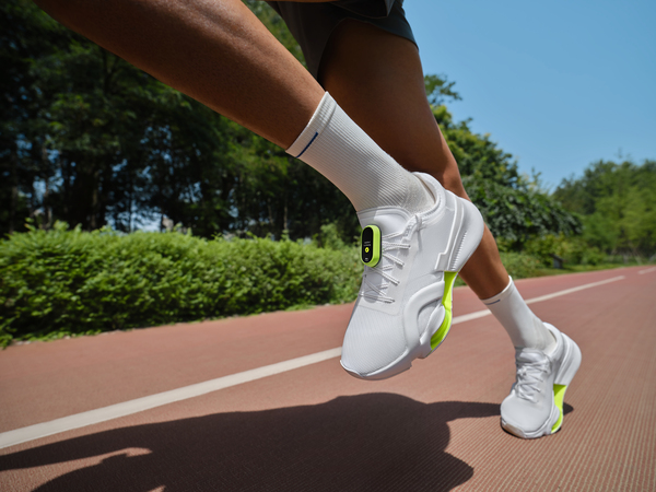 Умный браслет Xiaomi 8 Спорт и стиль  3.jpg